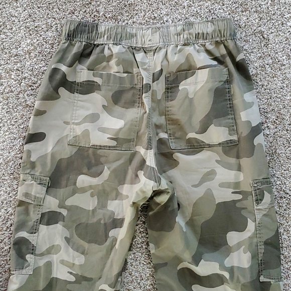 Camo cargo style pant - Picture 3 of 5